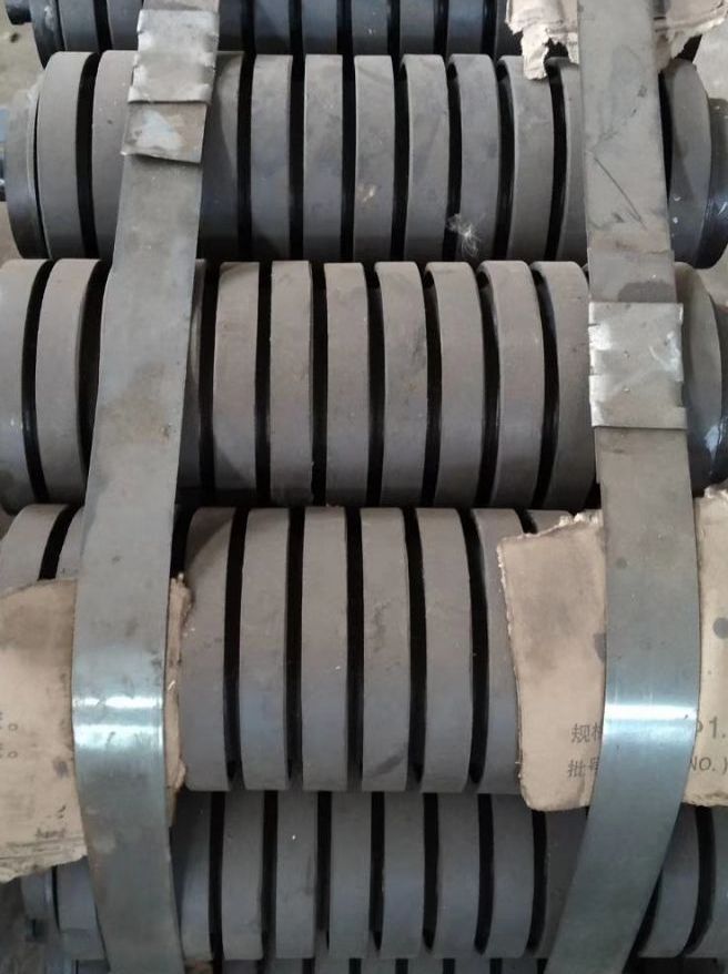 帶式輸送機調心托輥.jpg 帶式輸送機調心托輥.jpg